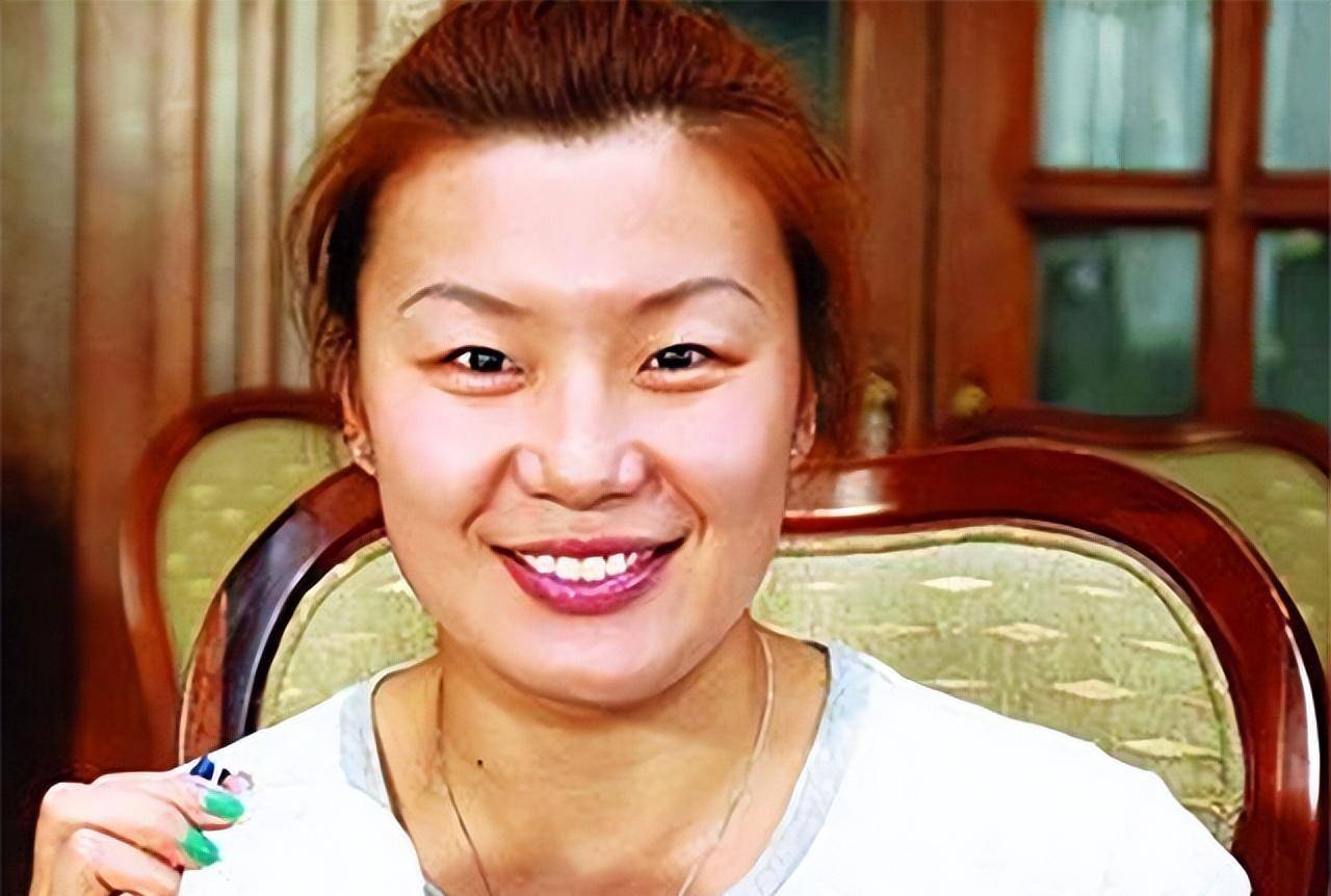 原创亚洲蝶后周雅菲嫁给cba二婚男如今儿女双全堪称人生赢家