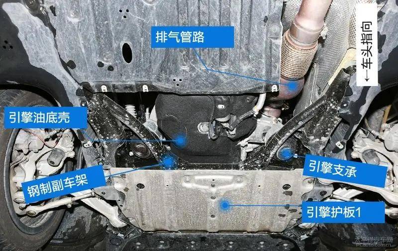 在副车架的设计上,这代3系采用了中规中矩的钢材质副车架,通过焊接