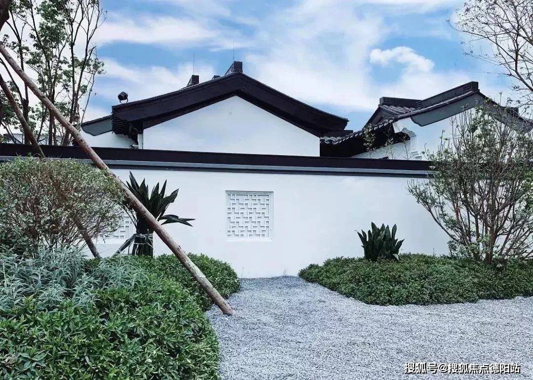 有种浪漫叫做"雪山下的城市"成都安仁古镇国家5a景区——成都院坝项目