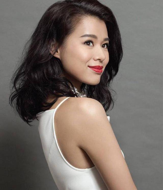 被低估的丑小鸭胡杏儿变身惊艳白天鹅_比赛_家庭_生活