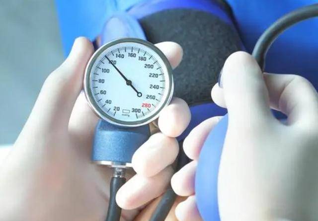 血压高到多少会发生脑出血高血压有3条红线做到心里有数