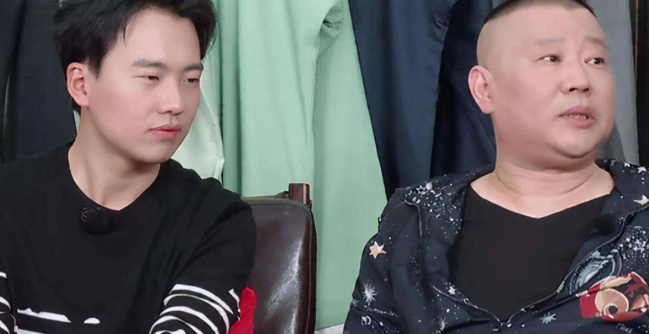 原创郭德纲台上口误遭遇儿子郭麒麟调侃老搭档于谦躺枪