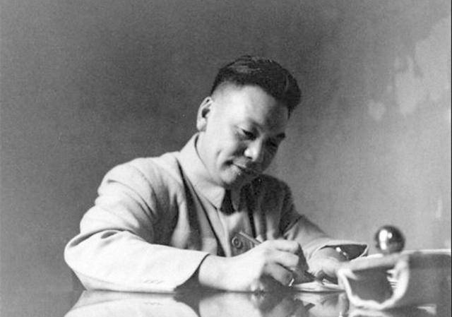 原本一些官太太在不知道蒋经国个性的时候,想通过拉拢蒋方良为自己的