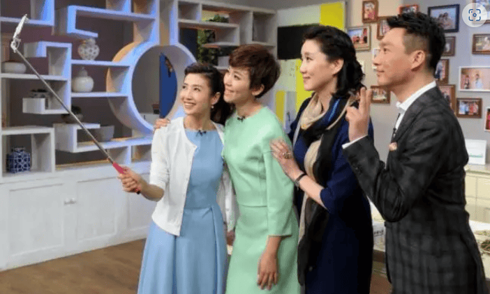 原创康辉老婆原来是她低调恩爱多年气质不输董卿