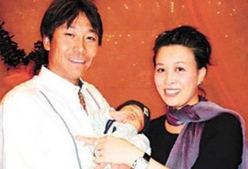 原创那英前夫近照曝光没想到与现任是好兄弟网友那英不尴尬吗