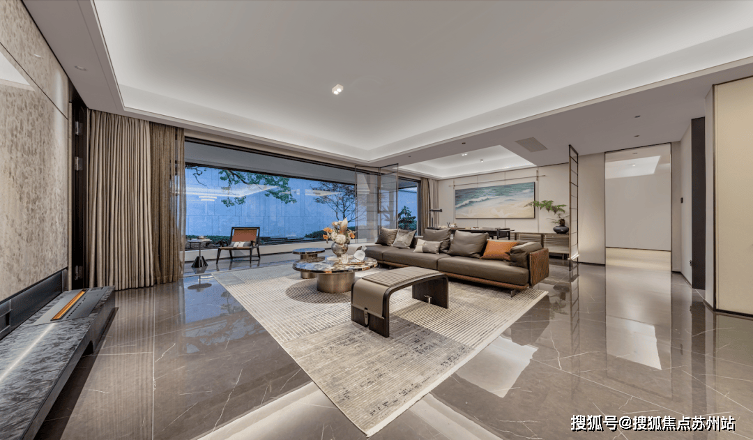 三大件为大金空调(或同等档次),菲斯曼地暖(或同等档次),松下新风(或