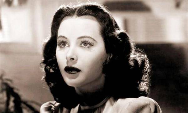 解决世界性难题的wifi之母,竟是18岁好莱坞艳星,首位全裸出镜_海蒂