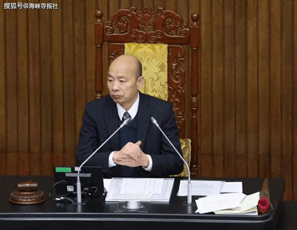 人韩国瑜日前在脸书发文谈清明节,却因文中提到"台湾地区发生地震"