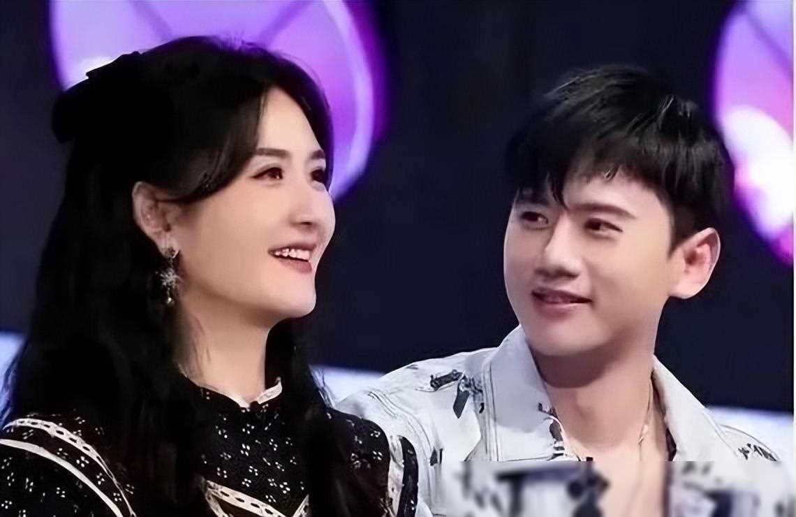 原创张杰演唱会谢娜疯狂追星疑似为买房假离婚现场