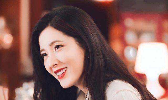 出道21年,只得过一次奖,四十不惑的曾黎,中年活得愈加清新淡然_刘烨