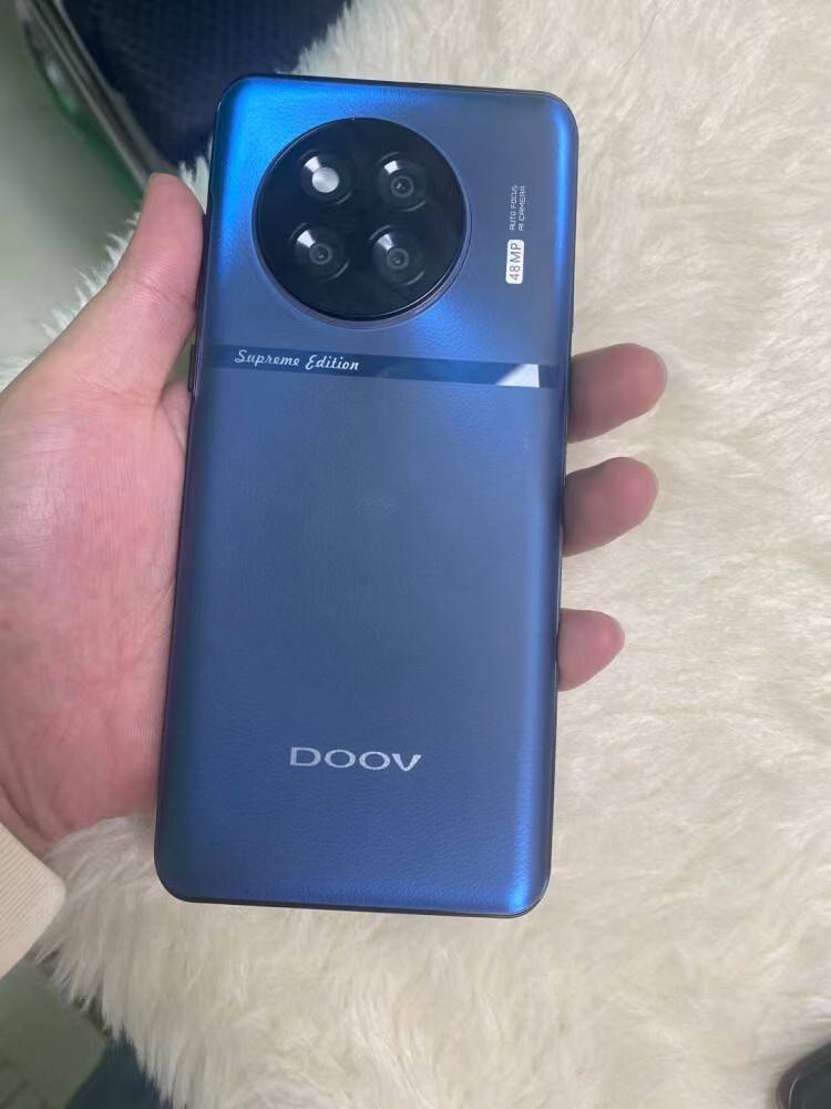 高端机外观 4800mah大电池,8gb 512gb版跌至999元,售价更亲民了_朵唯