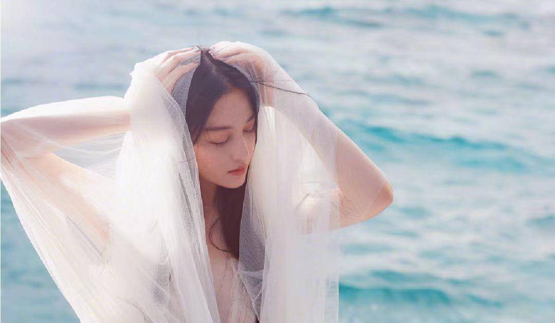 原创张馨予和何捷低调生活下的爱与坚守