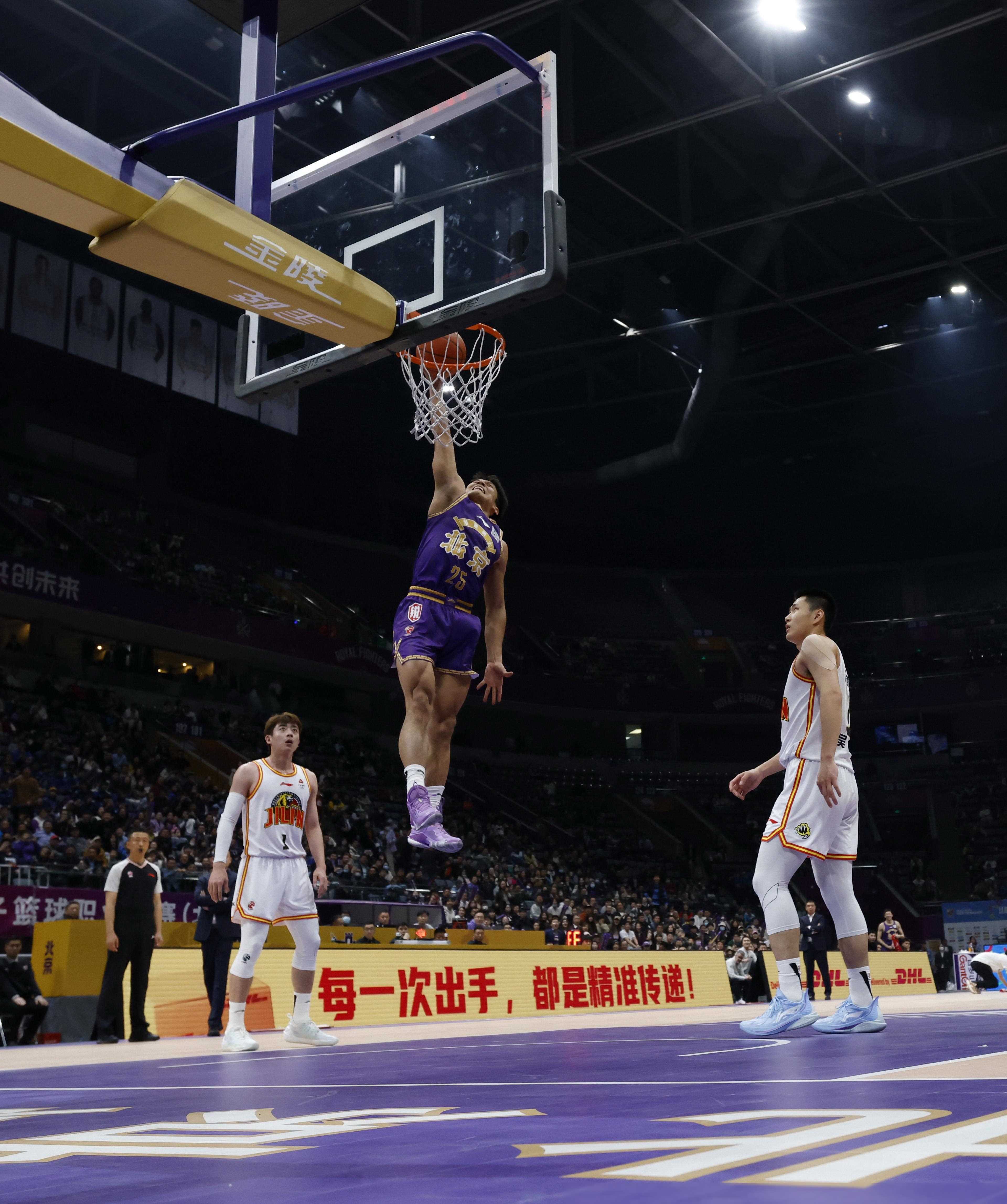 原创进三分秀扣篮后矣进宏感恩cba圆梦