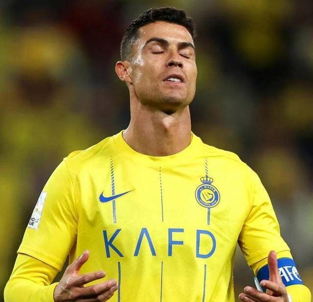 利雅得新月一手揽入冠军令c罗无计可施