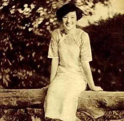 此女名叫沈佩贞,是同盟会的老成员,跟孙中山先生一起闹过革命.