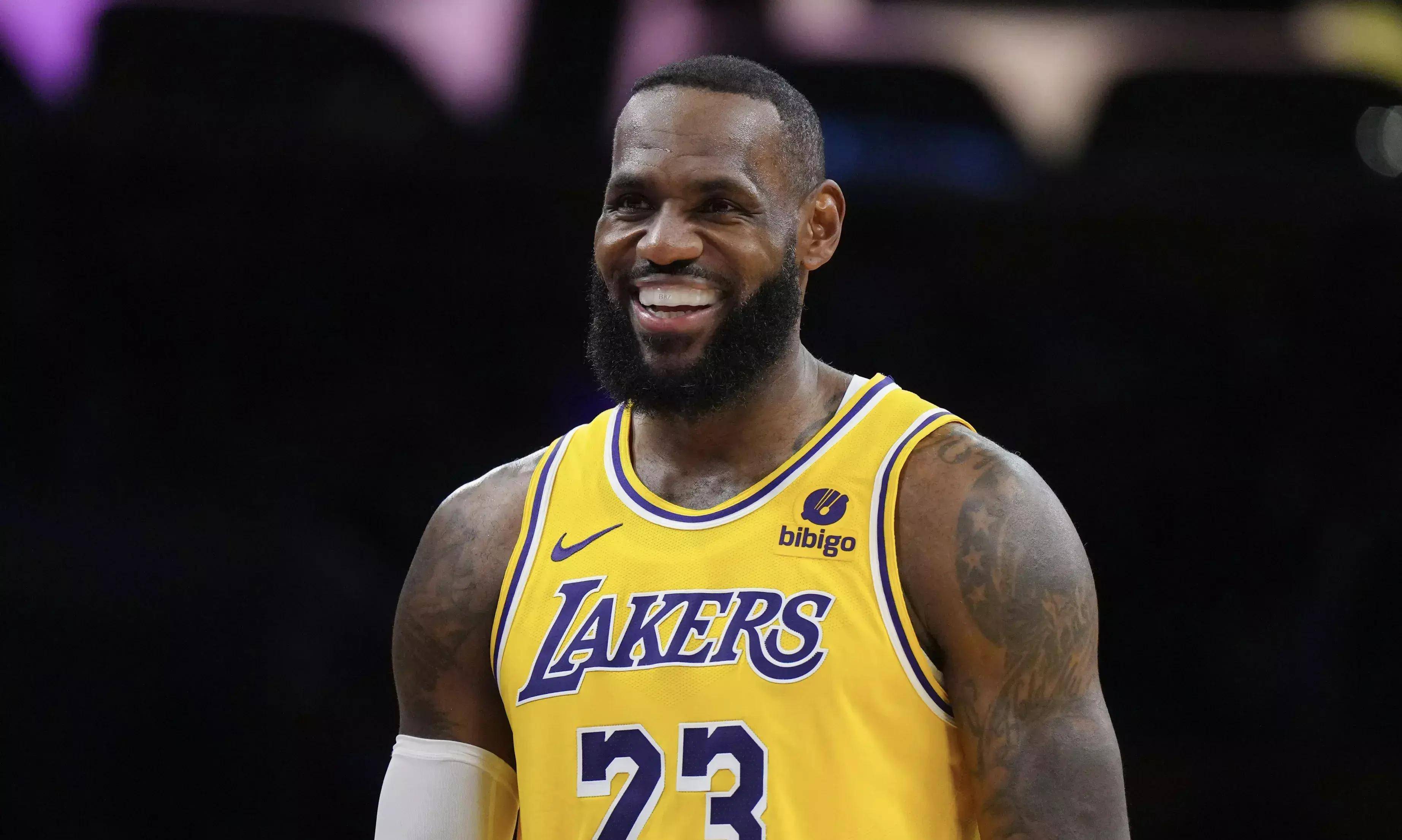 原创一夜3大nba资讯库里创造历史纪录詹姆斯成大赢家哈登好消息