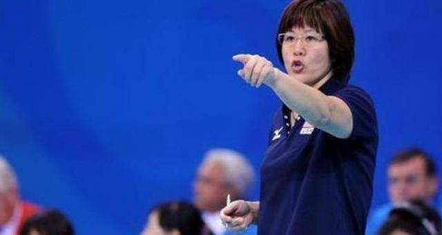 张锦文曾经的女排天才如今的大学教练带领所在大学联赛夺冠