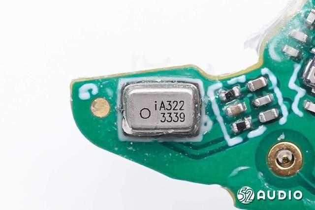 镭雕ic291的mems麦克风,用于降噪功能拾取外界环境噪音,同样来自意芯