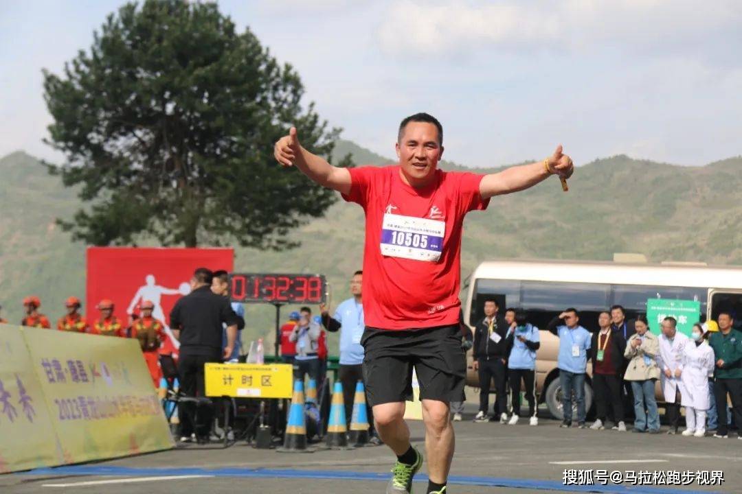 「康马必看」马拉松比赛遇到上下坡,你就这样"破"!_训练_进行_身体