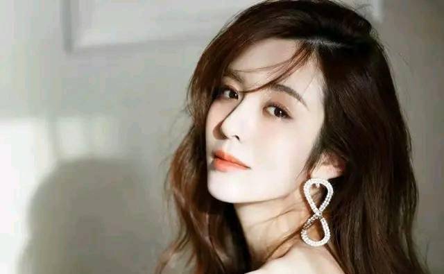 和江疏影陈赫是同学,多部作品同时播能否霸屏_王晓晨_事业_角色