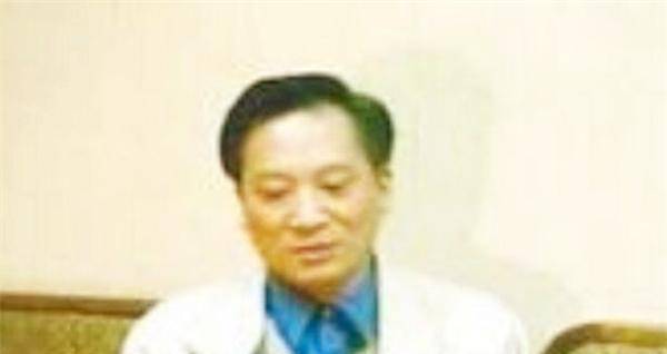 江苏人眼中的"好官",曾立志造福群众,背地里却"拿钱"到手软_徐其耀