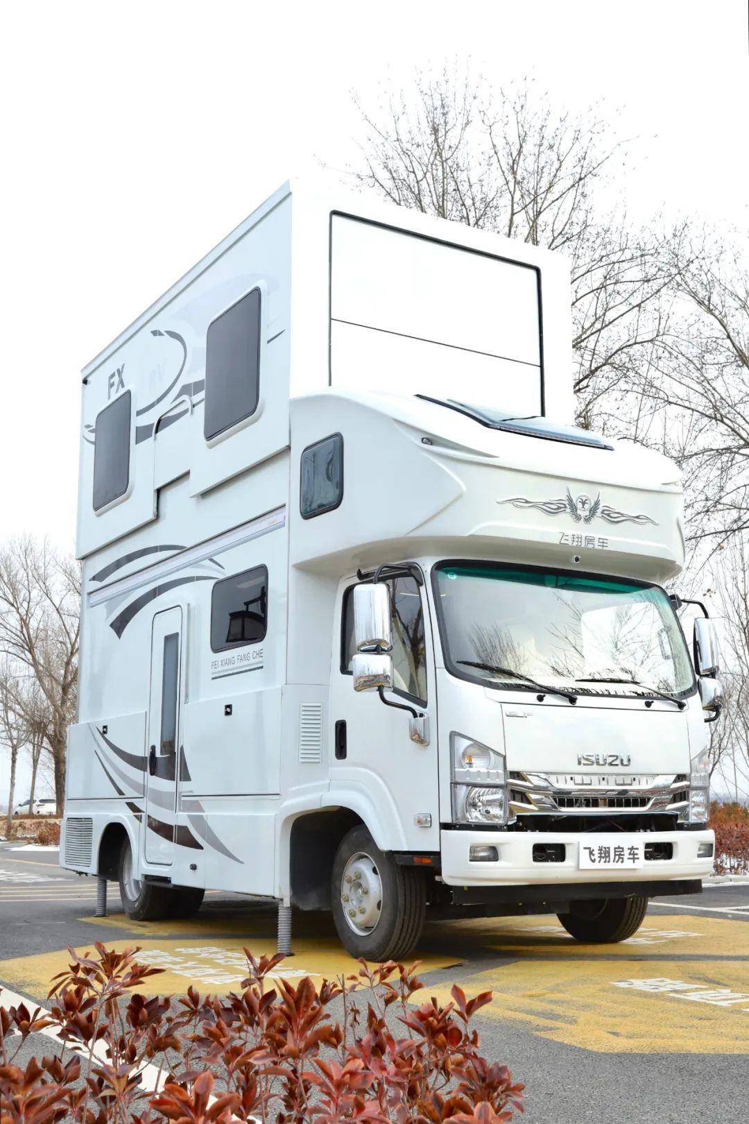 飞翔舒馨阁s688 升顶 侧拓结构 生活空间足足23.