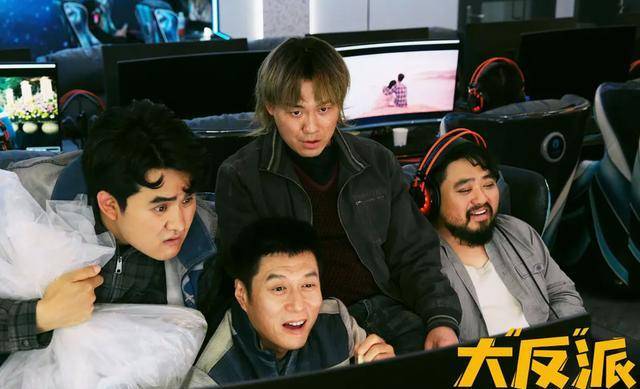 而且他还准备继续戏中的绑架计划.戏中的人设,成为了他失忆后的身份.