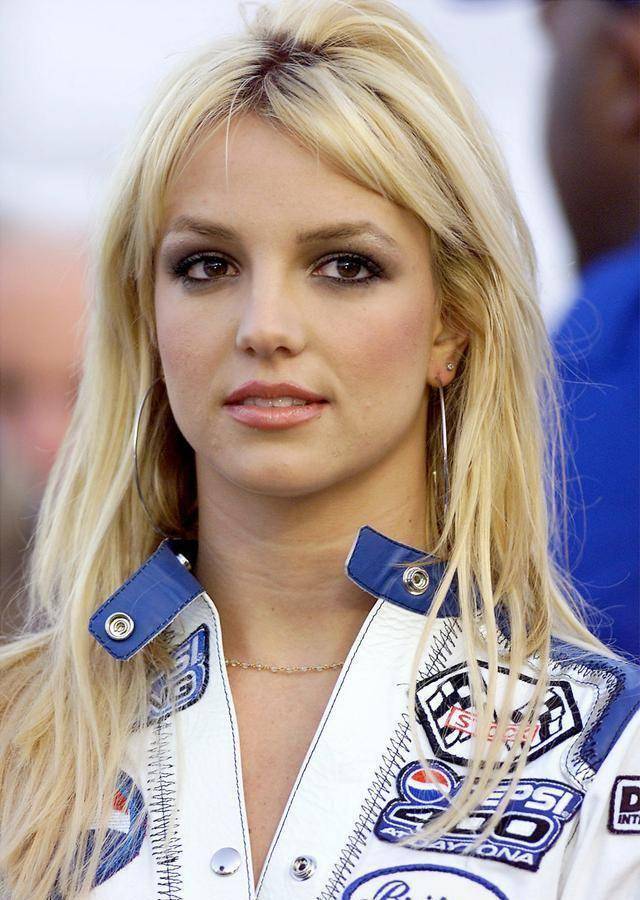 布兰妮纪录片:反思好莱坞童星「被消费」的文化_britney_媒体_哥里