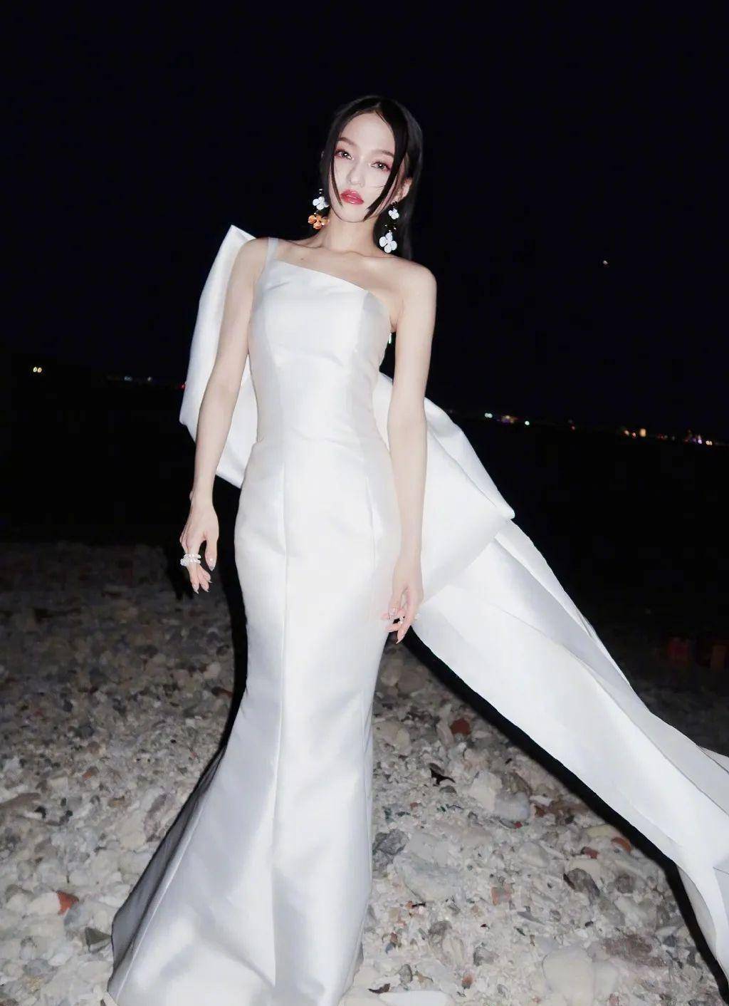 成为大牌收藏家张韶涵可没少花钱