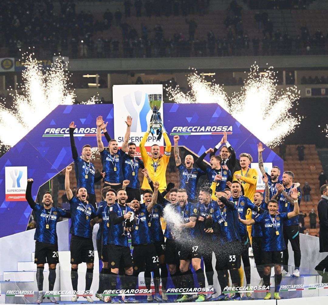 原创300万国米球迷支持张康阳留下负债385亿苏宁靠3点征服意甲