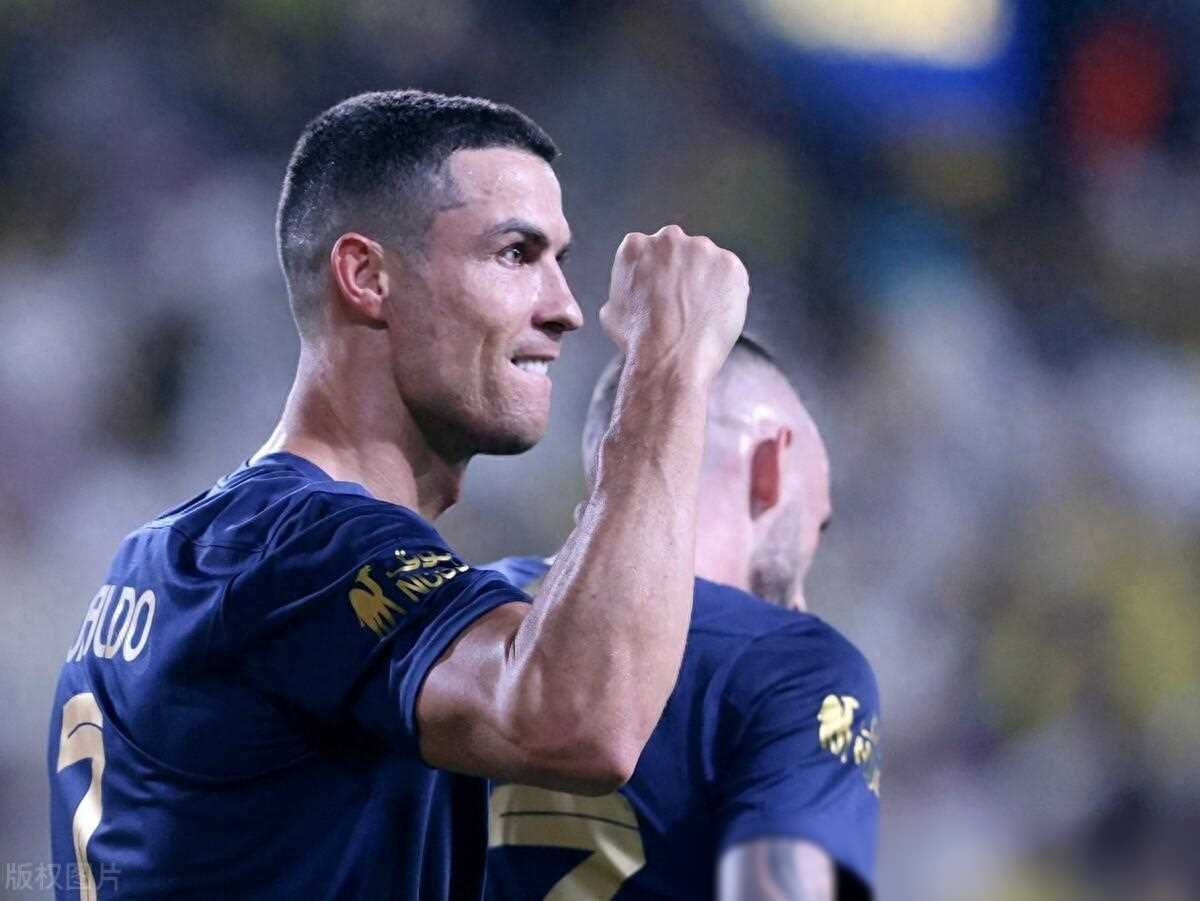 开场仅10分钟,c罗就操刀主罚任意球破门,为球队取得了领先.