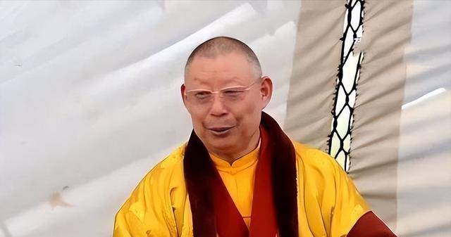王兴夫的活佛路10年疯狂敛财2亿住豪华别墅骗女弟子