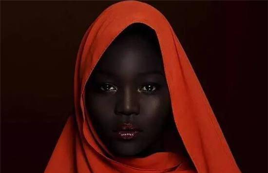 世界上最惊艳的三大黑人女模特,看完我想娶个非洲媳妇!