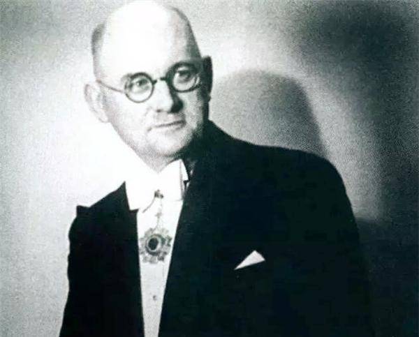 德国商人舍命帮助二十多万中国人,晚年潦倒,中国:我给你养老_约翰·拉