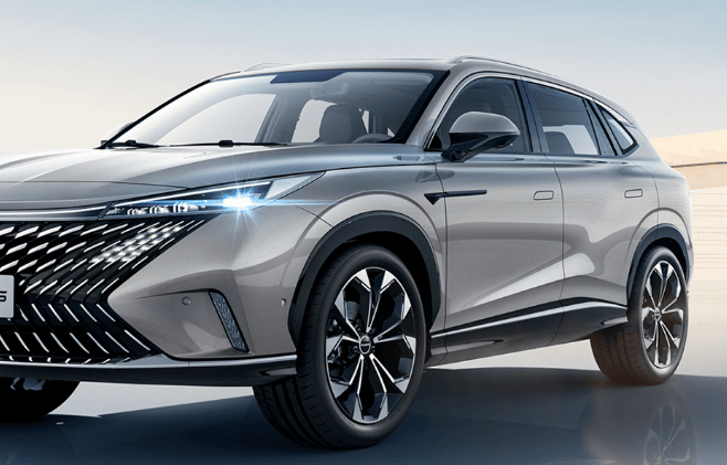 suv,不仅外观颜值高,而且持续爆款热销,与哈弗h6,长安cs75几乎平起平