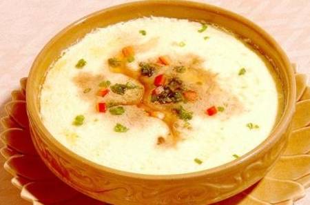 做一碗美味的蒸蛋是情感的升温想让鸡蛋嫩滑有窍门