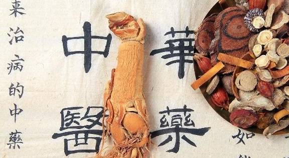 1,白果白果也被人们称之为银杏,有着润肺止咳的功效,也有很多的老年人