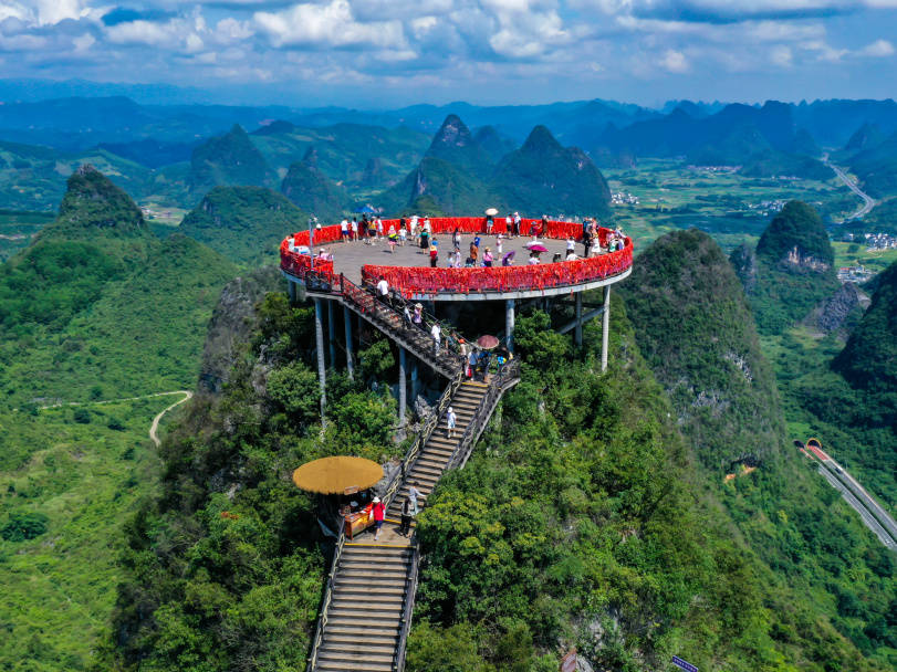 广西三月三跟随民族节日走进诗笺画境里的如意峰