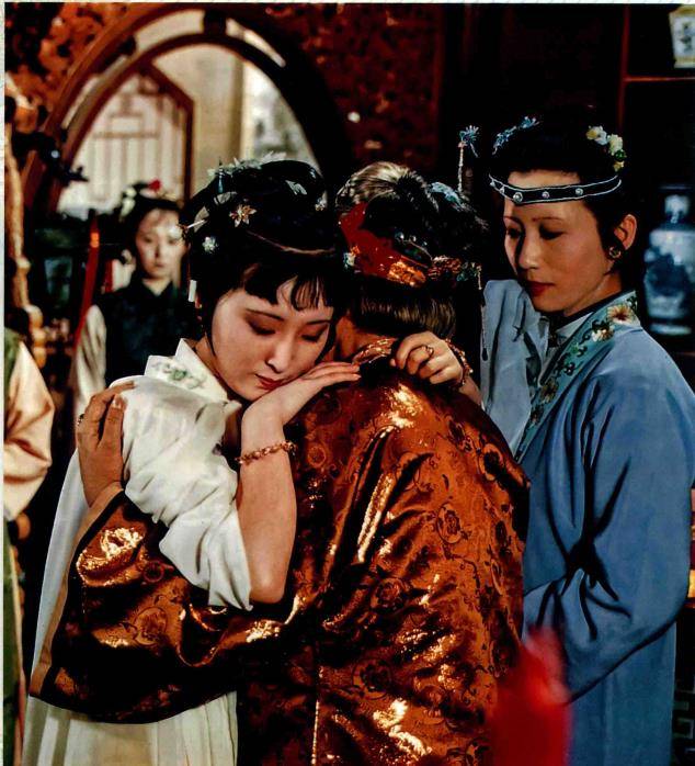 贾母的掰谎记究竟骂的是谁她只点出四个字薛姨妈就心虚了