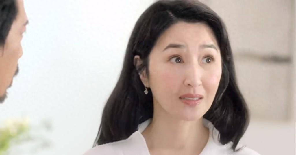 饱满如吃了防腐剂,曾小产后高龄生女_张家辉_广告_关永浩