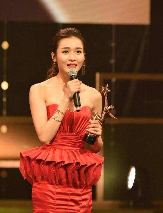 陈炳铨自嘲努力八年不及女友李佳芯有影响力想靠才华上位不得志