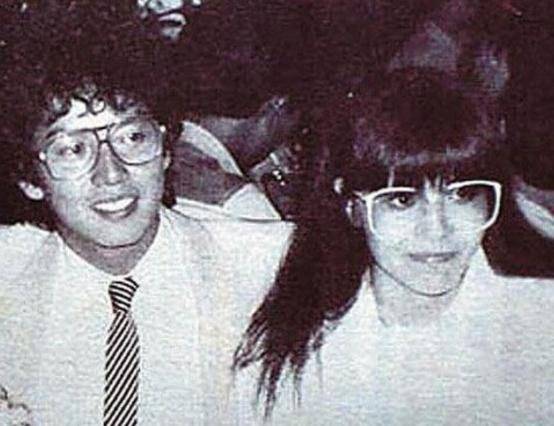 香港歌王谭咏麟身家超10亿现任是歌迷原配远离世俗出家为尼