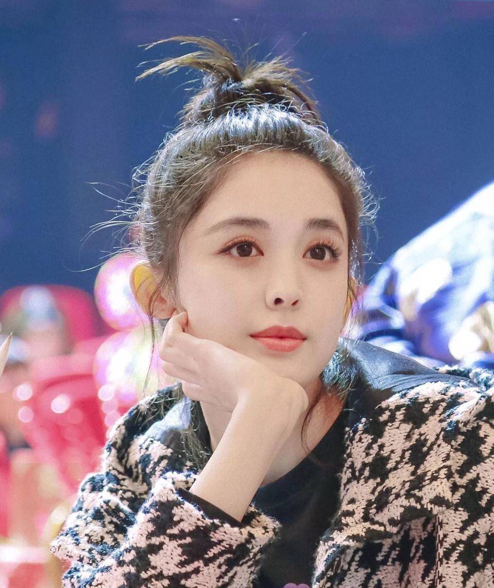 原创曾遭遇全网黑如今路人缘极好古力娜扎终于迎来阳光