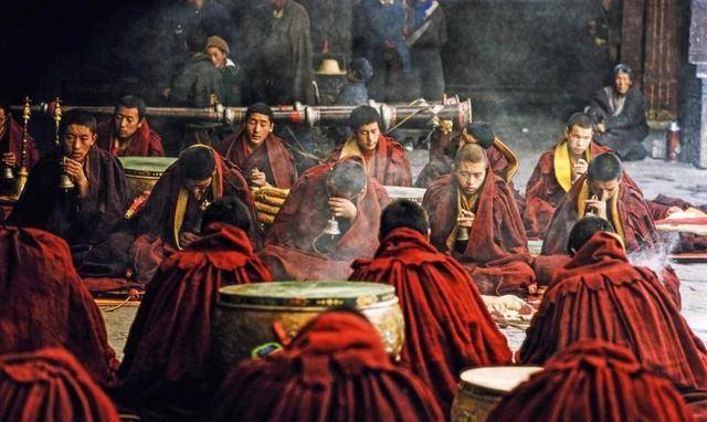 十二座寺庙化钢钉,一湖为降魔杵_罗刹_拉萨_猕猴