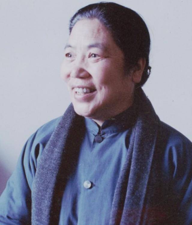 豫剧大师常香玉:为给志愿军捐飞机,她卖房卖车,连续演出178场_陈宪章