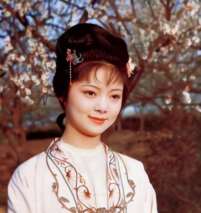 原创大家闺秀成村头翠花红楼梦当初这潦草土憨的造型你还看吗