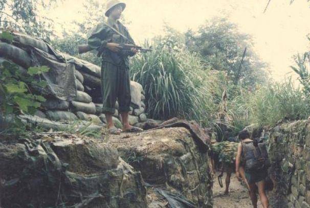原创1984年老山前线30名越军潜入我军阵地只为炸毁一样重要东西