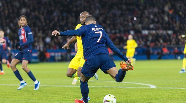 原创姆巴佩单刀进球巴黎10晋级法国杯决赛梅西曾遭连续挫折16强之辱