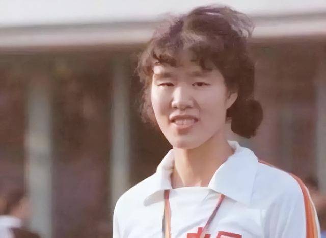 原创郎平奥运会结束后回到美国2022年晒全家合照30岁女儿笑容灿烂