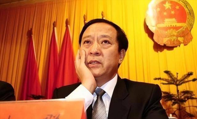 虽然牛群成为了蒙城挂职副县长也为地方建设做出了一些贡献和力量.